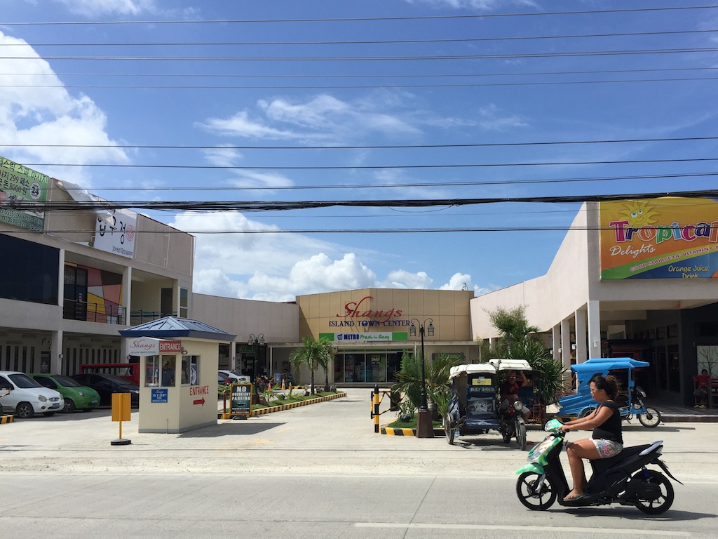 METRO Super Market Mactan(中央)