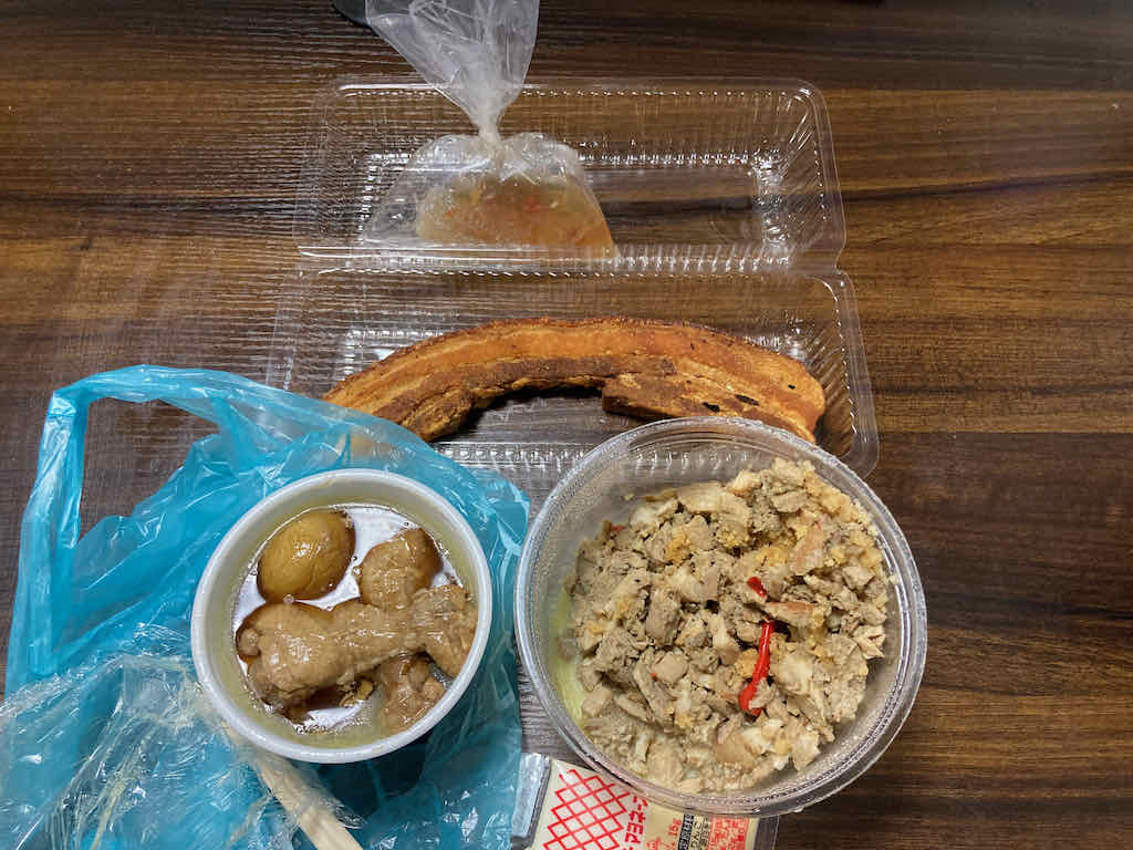 Philippine EXPO 2021で購入したアドボとシシグ