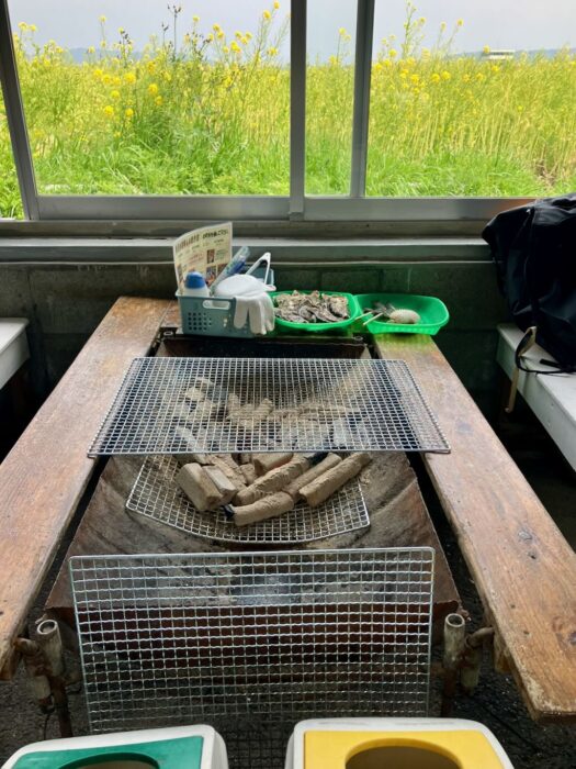 唐泊恵比須かき小屋の座席